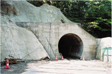 写真：仮排水トンネル1