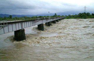 JR大川橋梁での出水状況写真