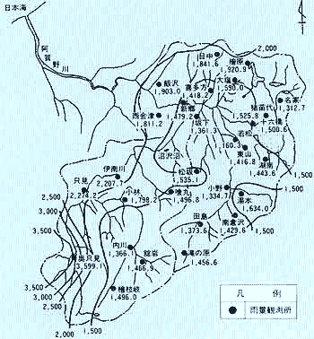 年降水量図