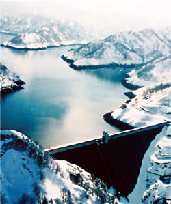 日本一の貯水量を誇る奥只見ダム（平成17年現在）