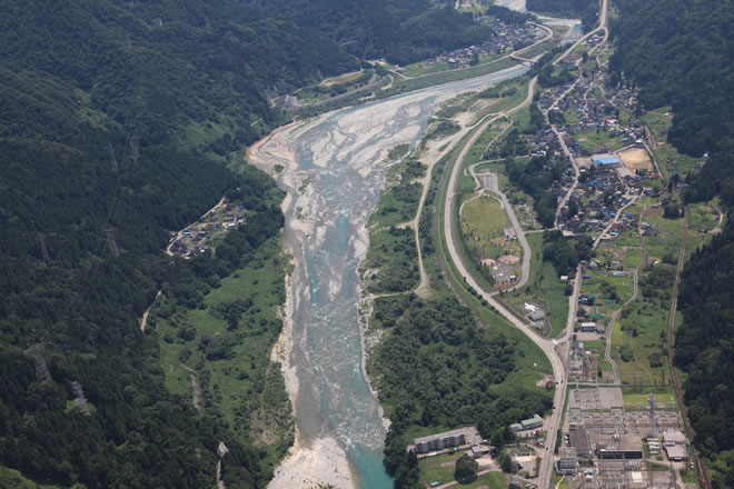 15/20|黒部川流域 斜めから見た航空写真 平成24年撮影|黒部河川事務所