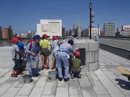 万代橋・柳都大橋