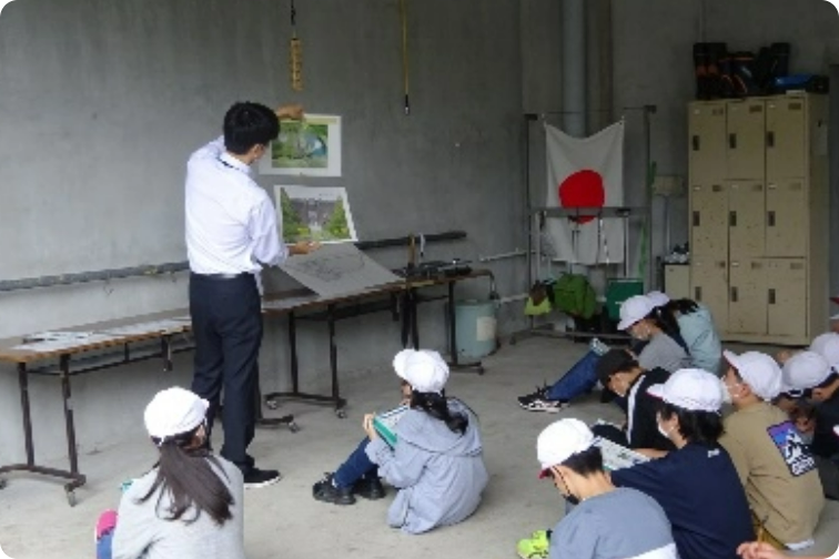 小学生のダム見学・ダム学習