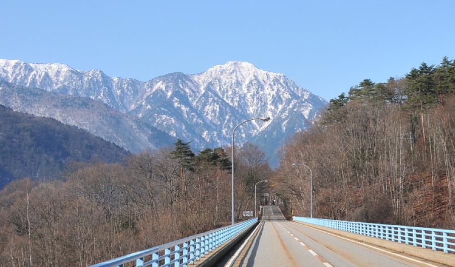 勴