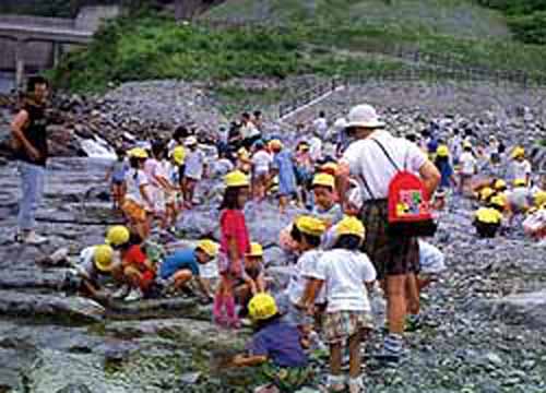 三国川ダムの夏